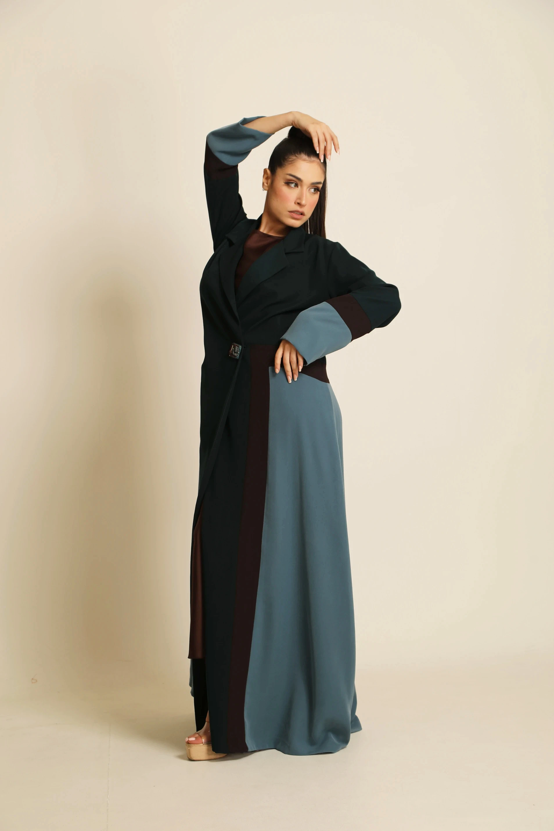 Soft crepe Abaya 070